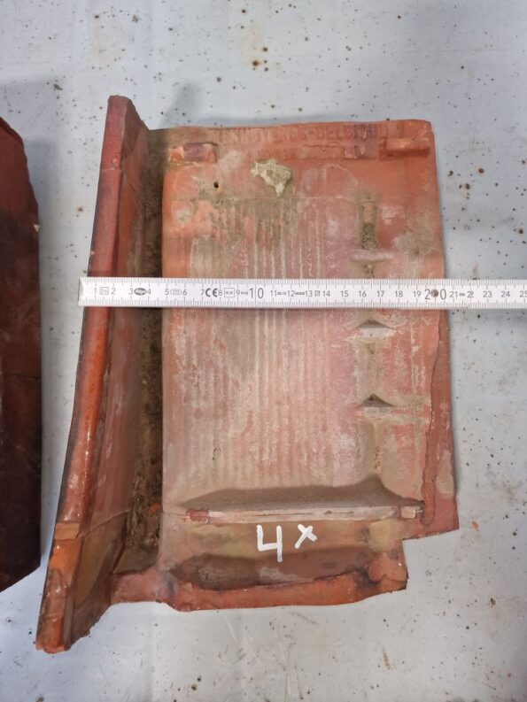 Hennuyeres-Estetic-rechter-gevelpan-bruin-verglaasd-