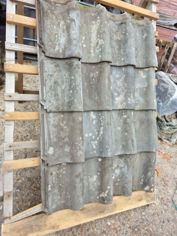 Van-de-Boel-OVH-dakpan-blauw-gesmoord-