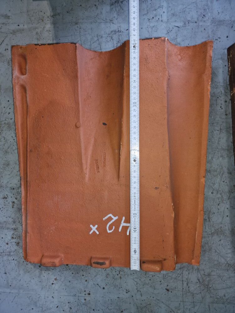 Bridgwater large Pool tile aged red Traditec