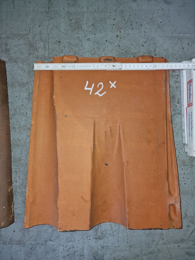 Bridgwater large Pool tile aged red Traditec