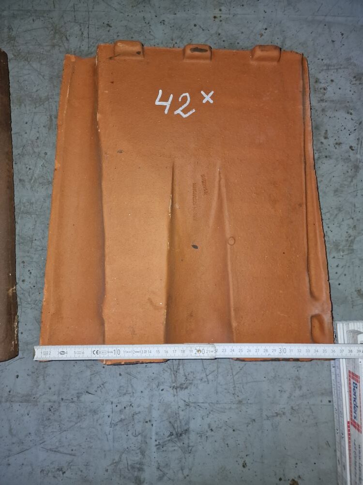 Bridgwater large Pool tile aged red Traditec