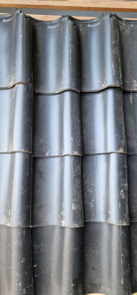 Oordt OVH dakpan zwart glazura Oordt OVH dakpan zwart glazura